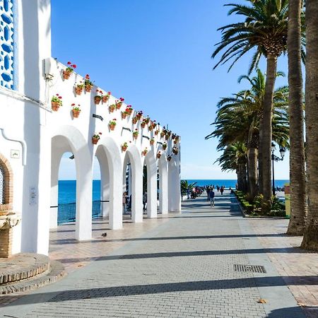 Nerja Apartamento Centro Екстер'єр фото